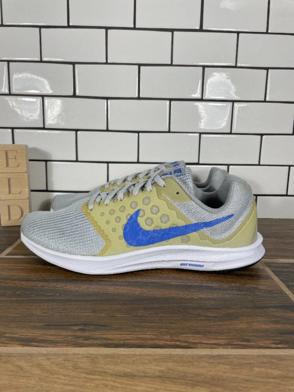 Nike Downshifter 7 Running Shoes Womens Size 8.5 Gray Blue Trainers Sneakers